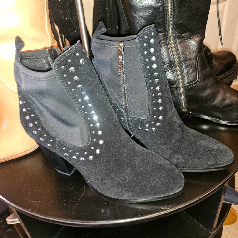 Donald Pliner black suede Rhinestone boots sz 9